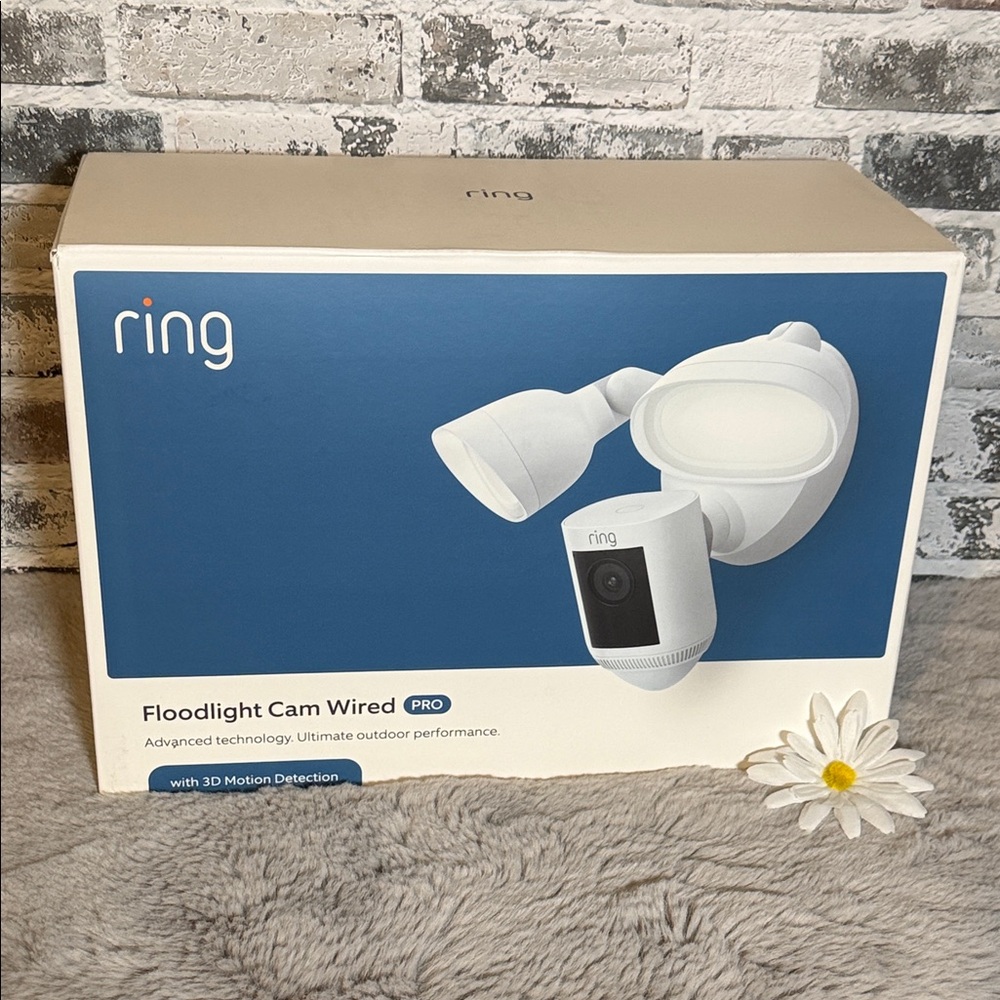 Ring Floodlight Cam Wired Pro in White